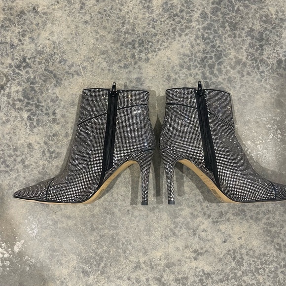White House Black Market- SZ 7.5 NWOT Rhinestone Booties - Picture 6 of 10